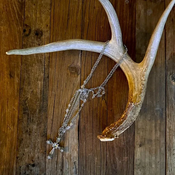 24” silver chain with rhinestone cross - Picture 1 of 2